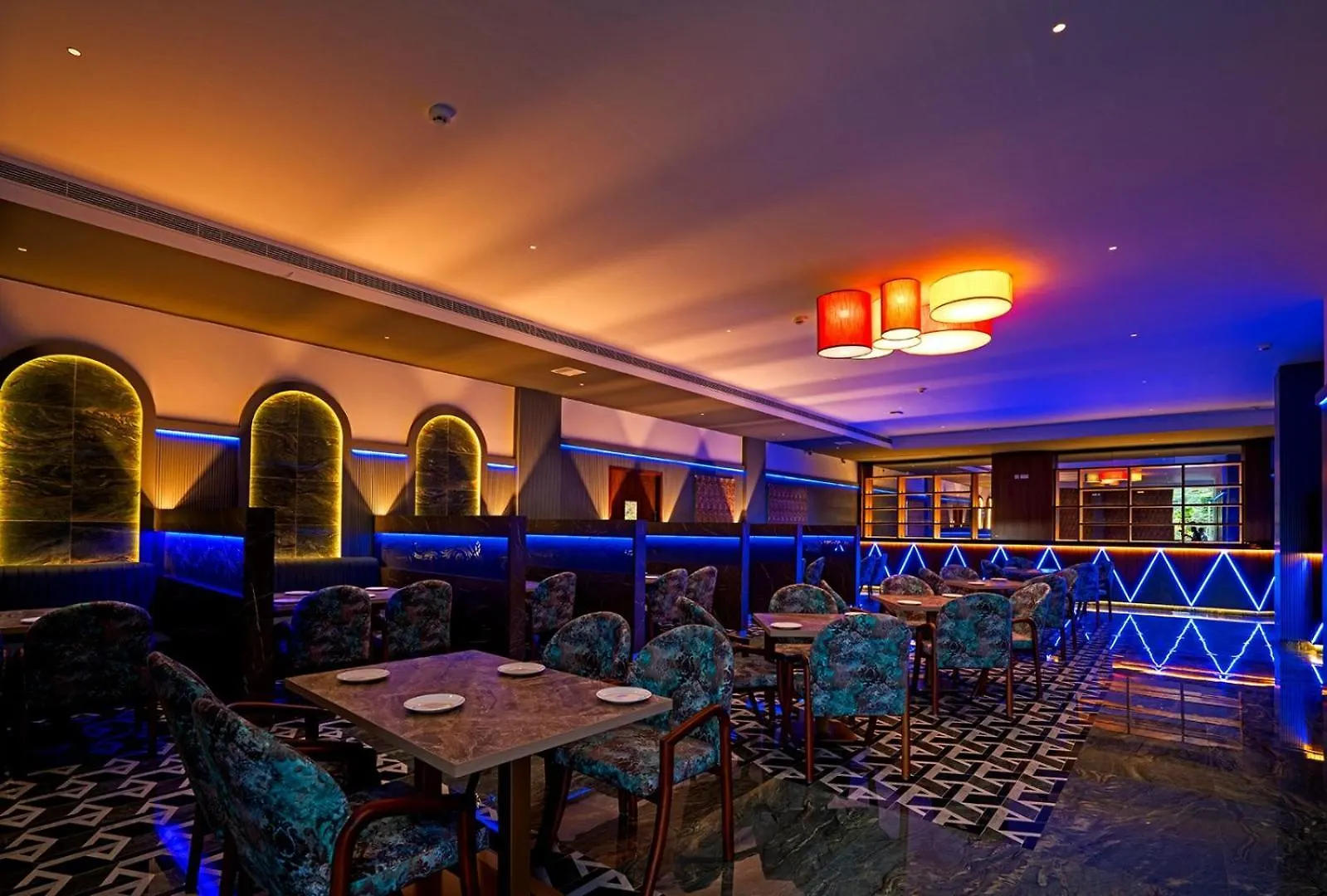 Hotel Grand Avenue Pambadi