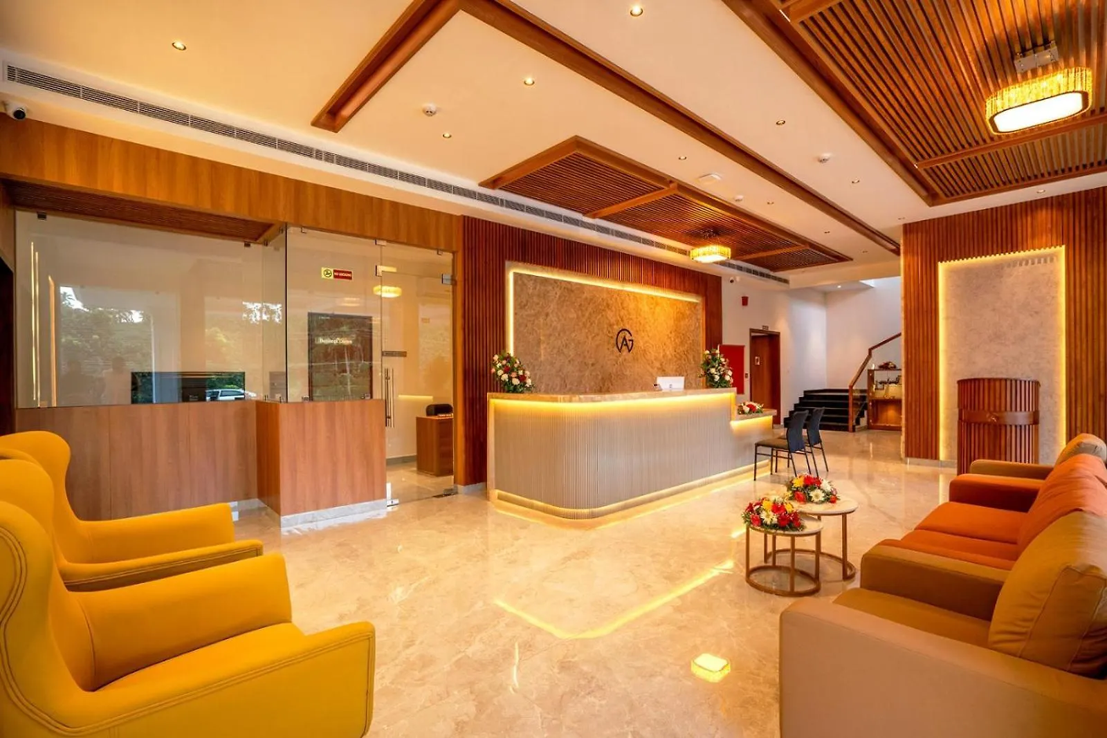 Hotel Grand Avenue Pambadi
